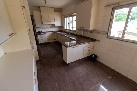 Casa para alugar com 449m², 4 quartos e 4 vagasCOZINHA