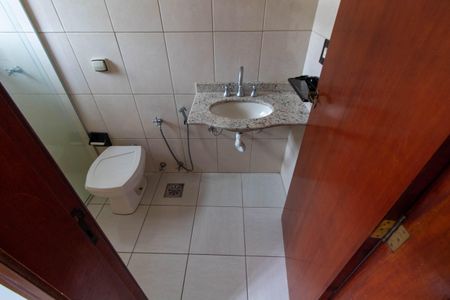 Casa para alugar com 449m², 4 quartos e 4 vagasBANHEIRO DA SUITE 2