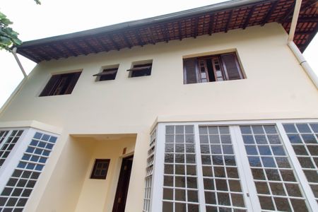 Casa para alugar com 449m², 4 quartos e 4 vagasÁREA EXTERNA FRENTE