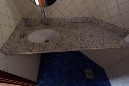 Casa para alugar com 449m², 4 quartos e 4 vagasLAVABO