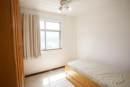 Apartamento à venda com 120m², 3 quartos e 2 vagasQuarto 2