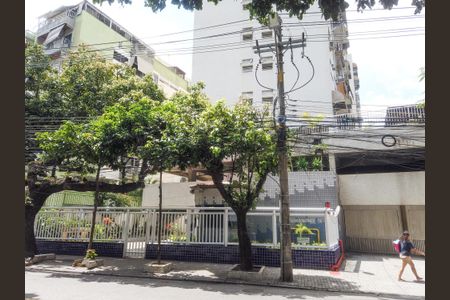 Apartamento à venda com 120m², 3 quartos e 2 vagasFachada