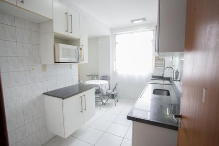 Apartamento à venda com 120m², 3 quartos e 2 vagasCozinha