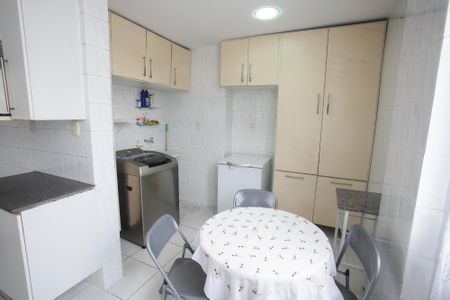 Apartamento à venda com 120m², 3 quartos e 2 vagasCozinha