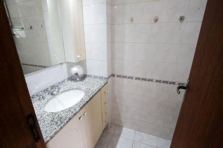 Apartamento à venda com 120m², 3 quartos e 2 vagasBanheiro da Suíte