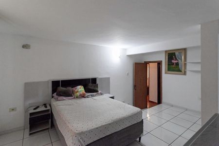 Casa à venda com 236m², 4 quartos e 2 vagasSuíte 