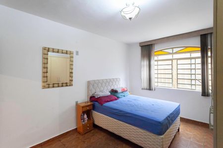 Casa à venda com 236m², 4 quartos e 2 vagasQuarto 1