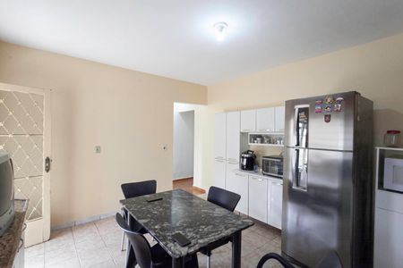 Casa à venda com 236m², 4 quartos e 2 vagasCozinha