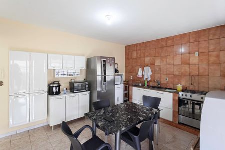 Casa à venda com 236m², 4 quartos e 2 vagasCozinha