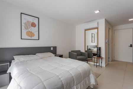 Studio para alugar com 30m², 1 quarto e sem vaga Studio para alugar com 30m², 1 quarto e sem vagaSala/Quarto