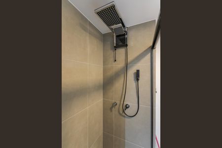 Banheiro de kitnet/studio para alugar com 1 quarto, 30m² em Auxiliadora, Porto Alegre