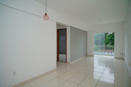 Sala de apartamento para alugar com 2 quartos, 64m² em Bosque Fundo, Maricá