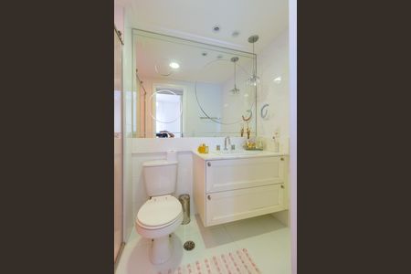 Apartamento à venda com 205m², 3 quartos e 4 vagasBanheiro - Suíte 1