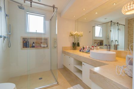 Apartamento à venda com 205m², 3 quartos e 4 vagasBanheiro - Suíte 3