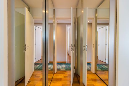 Apartamento à venda com 205m², 3 quartos e 4 vagasCloset - Suíte 3