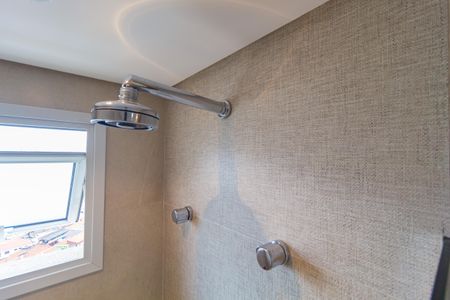 Apartamento à venda com 205m², 3 quartos e 4 vagasDetalhe Banheiro - Suíte 2