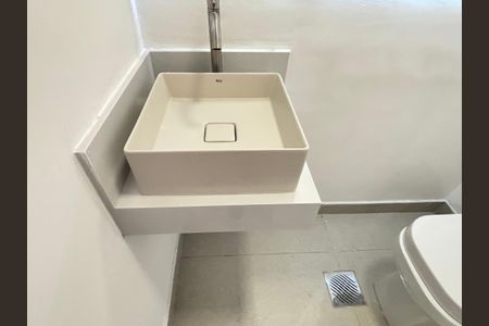 Apartamento à venda com 94m², 3 quartos e 2 vagasLavabo