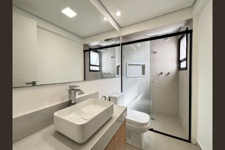 Apartamento à venda com 94m², 3 quartos e 2 vagasBanheiro da Suíte
