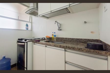 Cozinha e Área de Serviço de apartamento para alugar com 1 quarto, 69m² em Lourdes, Belo Horizonte