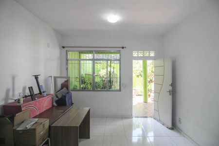 Sala de casa para alugar com 3 quartos, 200m² em Floresta, Nova Iguaçu