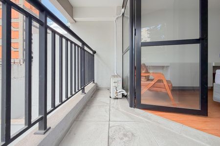 Varanda de kitnet/studio para alugar com 1 quarto, 26m² em Liberdade, São Paulo