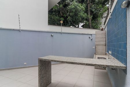 Studio à venda com 32m², 1 quarto e sem vaga Studio à venda com 32m², 1 quarto e sem vagaÁrea comum - Churrasqueira