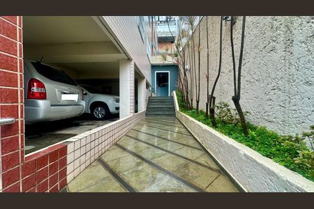 Apartamento à venda com 160m², 4 quartos e 2 vagasEntrada do prédio 