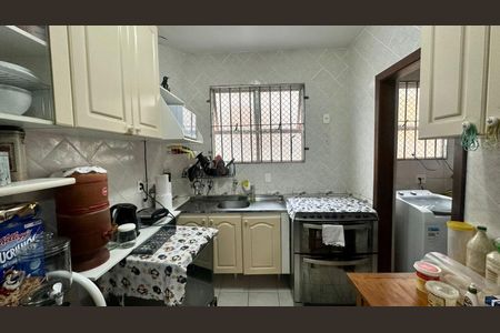 Apartamento à venda com 160m², 4 quartos e 2 vagasCozinha 