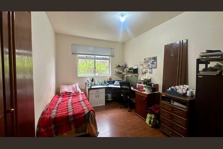 Apartamento à venda com 160m², 4 quartos e 2 vagasQuarto 