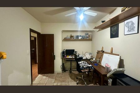 Apartamento à venda com 160m², 4 quartos e 2 vagasQuarto 