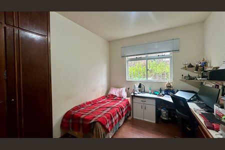 Apartamento à venda com 160m², 4 quartos e 2 vagasQuarto 