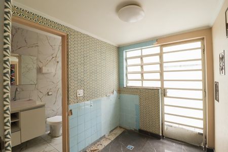 Casa à venda com 170m², 4 quartos e 2 vagas Casa à venda com 170m², 4 quartos e 2 vagasEscritório