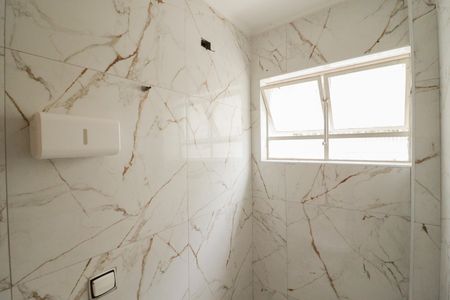 Casa à venda com 170m², 4 quartos e 2 vagas Casa à venda com 170m², 4 quartos e 2 vagasBanheiro do Escritório