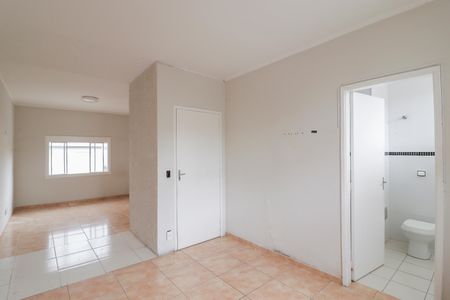 Casa à venda com 170m², 4 quartos e 2 vagas Casa à venda com 170m², 4 quartos e 2 vagasSuíte