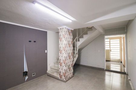 Casa à venda com 170m², 4 quartos e 2 vagas Casa à venda com 170m², 4 quartos e 2 vagasEscritório