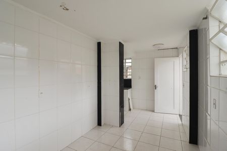 Casa à venda com 170m², 4 quartos e 2 vagas Casa à venda com 170m², 4 quartos e 2 vagasCozinha