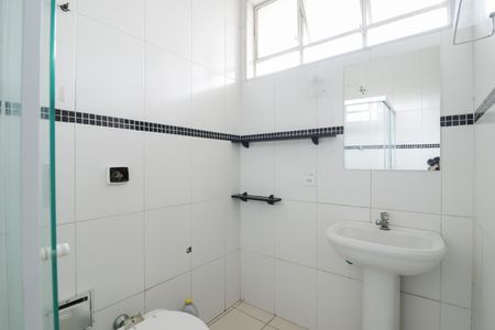 Casa à venda com 170m², 4 quartos e 2 vagas Casa à venda com 170m², 4 quartos e 2 vagasBanheiro Social