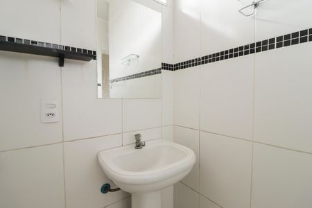 Casa à venda com 170m², 4 quartos e 2 vagas Casa à venda com 170m², 4 quartos e 2 vagasBanheiro Social