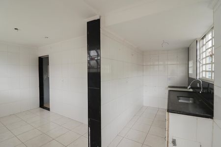 Casa à venda com 170m², 4 quartos e 2 vagas Casa à venda com 170m², 4 quartos e 2 vagasCozinha