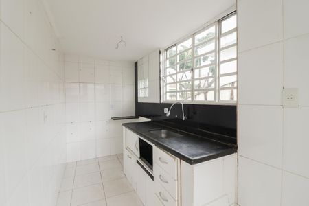 Casa à venda com 170m², 4 quartos e 2 vagas Casa à venda com 170m², 4 quartos e 2 vagasCozinha