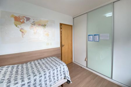 Apartamento à venda com 240m², 3 quartos e 3 vagas Apartamento à venda com 240m², 3 quartos e 3 vagasQuarto