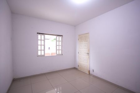 Sala de casa para alugar com 5 quartos, 250m² em Barro Vermelho, São Gonçalo