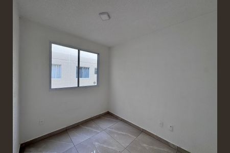 Quarto 2 de apartamento para alugar com 2 quartos, 43m² em Vargem Pequena, Rio de Janeiro