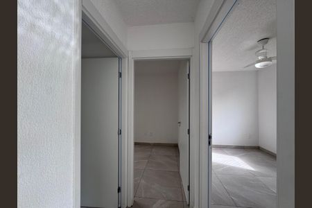 Apartamento para alugar com 43m², 2 quartos e sem vaga Apartamento para alugar com 43m², 2 quartos e sem vagaCorredor