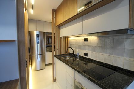 Cozinha de apartamento para alugar com 1 quarto, 30m² em Butantã, São Paulo