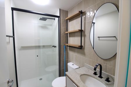 Banheiro de apartamento para alugar com 1 quarto, 30m² em Butantã, São Paulo