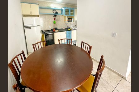 Casa de condomínio para alugar com 100m², 3 quartos e 2 vagasSala de Jantar