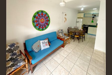 Casa de condomínio para alugar com 100m², 3 quartos e 2 vagasSala de TV