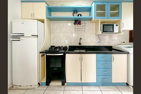 Casa de condomínio para alugar com 100m², 3 quartos e 2 vagasCozinha