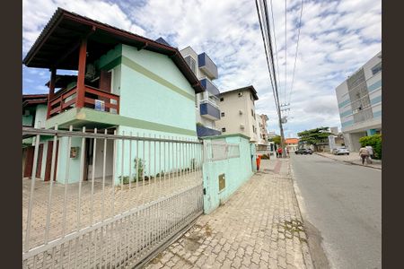 Casa de condomínio para alugar com 100m², 3 quartos e 2 vagasVista da Rua